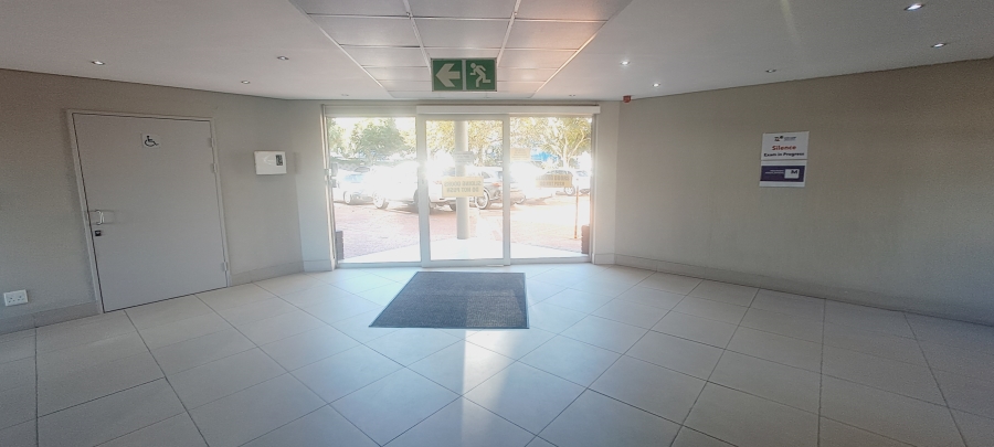 To Let commercial Property for Rent in Rosenpark Western Cape